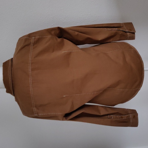 Darted Button-Up Shirt in (Re)generative Chino - Picture 8 of 13